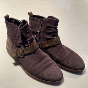 Women’s Trask grey suede boots size 7